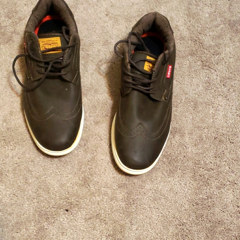 Men's faux leather, casual wing tip shoes